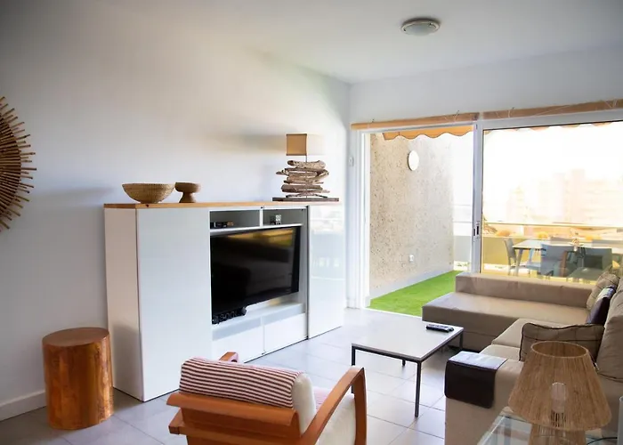 Vistas Al Mar Junto A La Playa 3b *