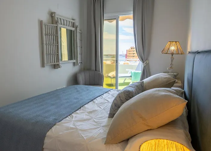 Apartamento Vistas Al Mar Junto A La Playa 3b *